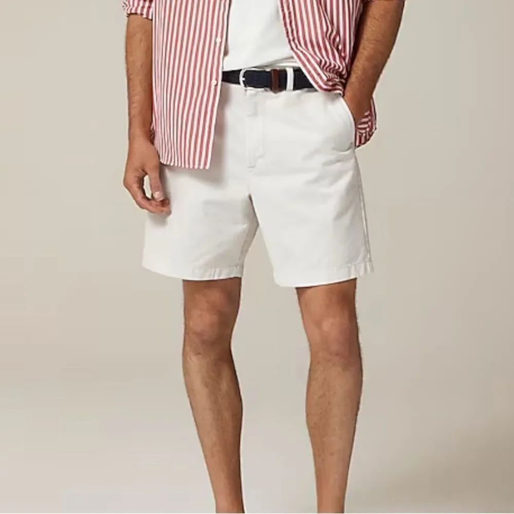 J.Crew 8" Classic chino short NWT Size 32